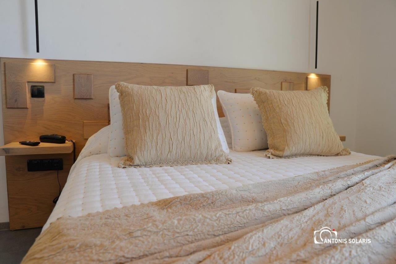 Nisaki Hotel & Elite Suites Ermoúpoli Extérieur photo