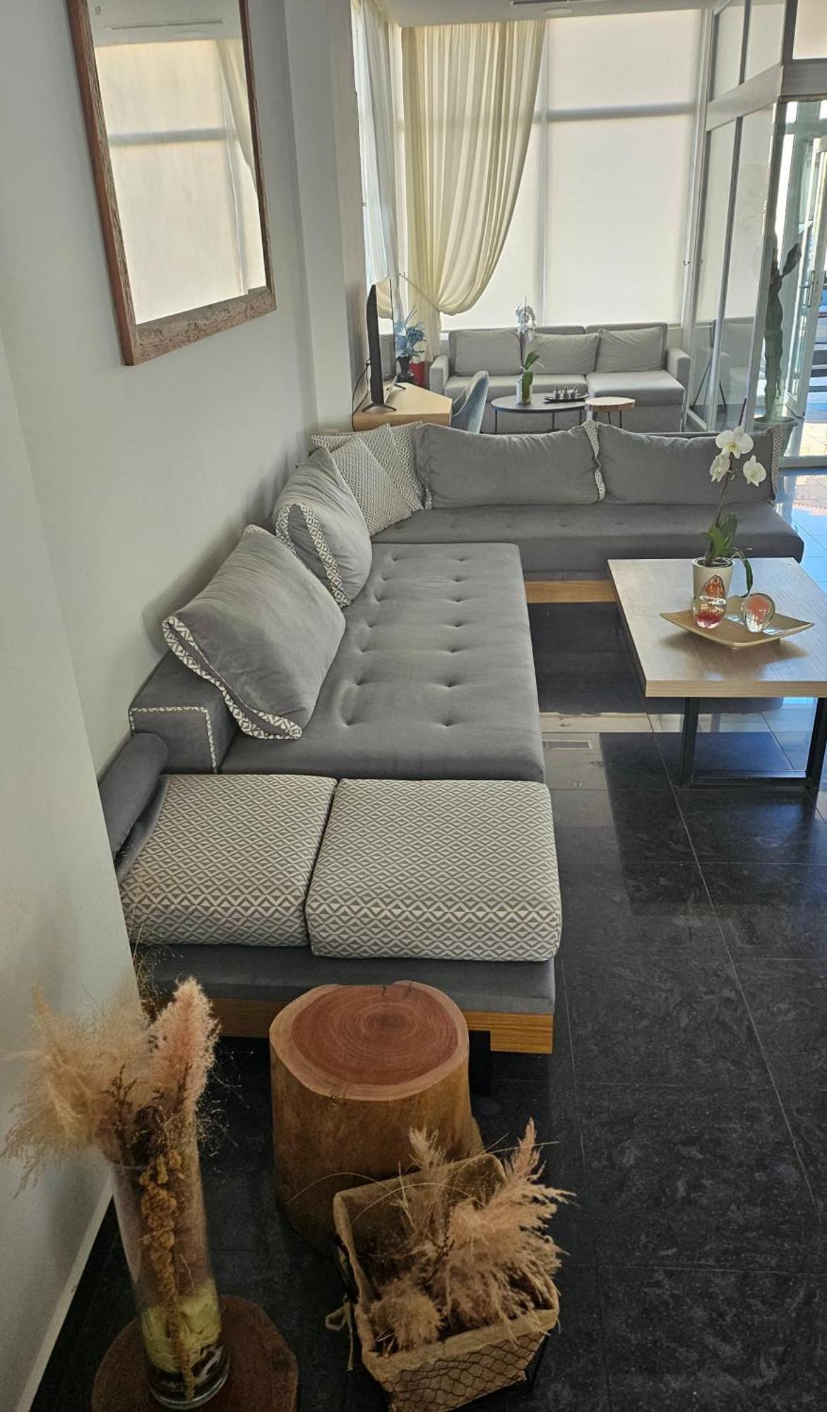 Nisaki Hotel & Elite Suites Ermoúpoli Extérieur photo