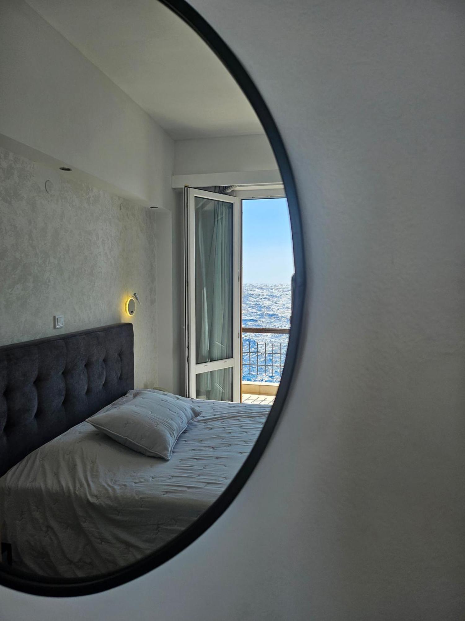 Nisaki Hotel & Elite Suites Ermoúpoli Extérieur photo